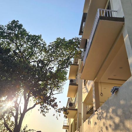 Mountain Hill Resort โลนาวาลา ภายนอก รูปภาพ